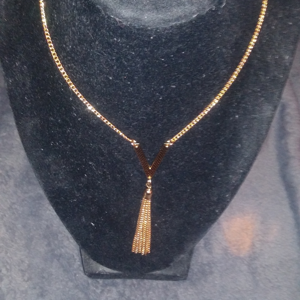 Gold V neckless